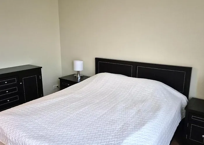 Appartement In Admiral's House *